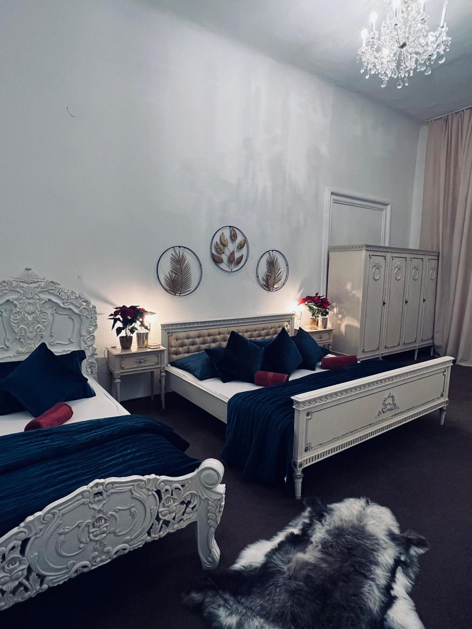 Csaky Palace Bratislava 1 Appartement Buitenkant foto