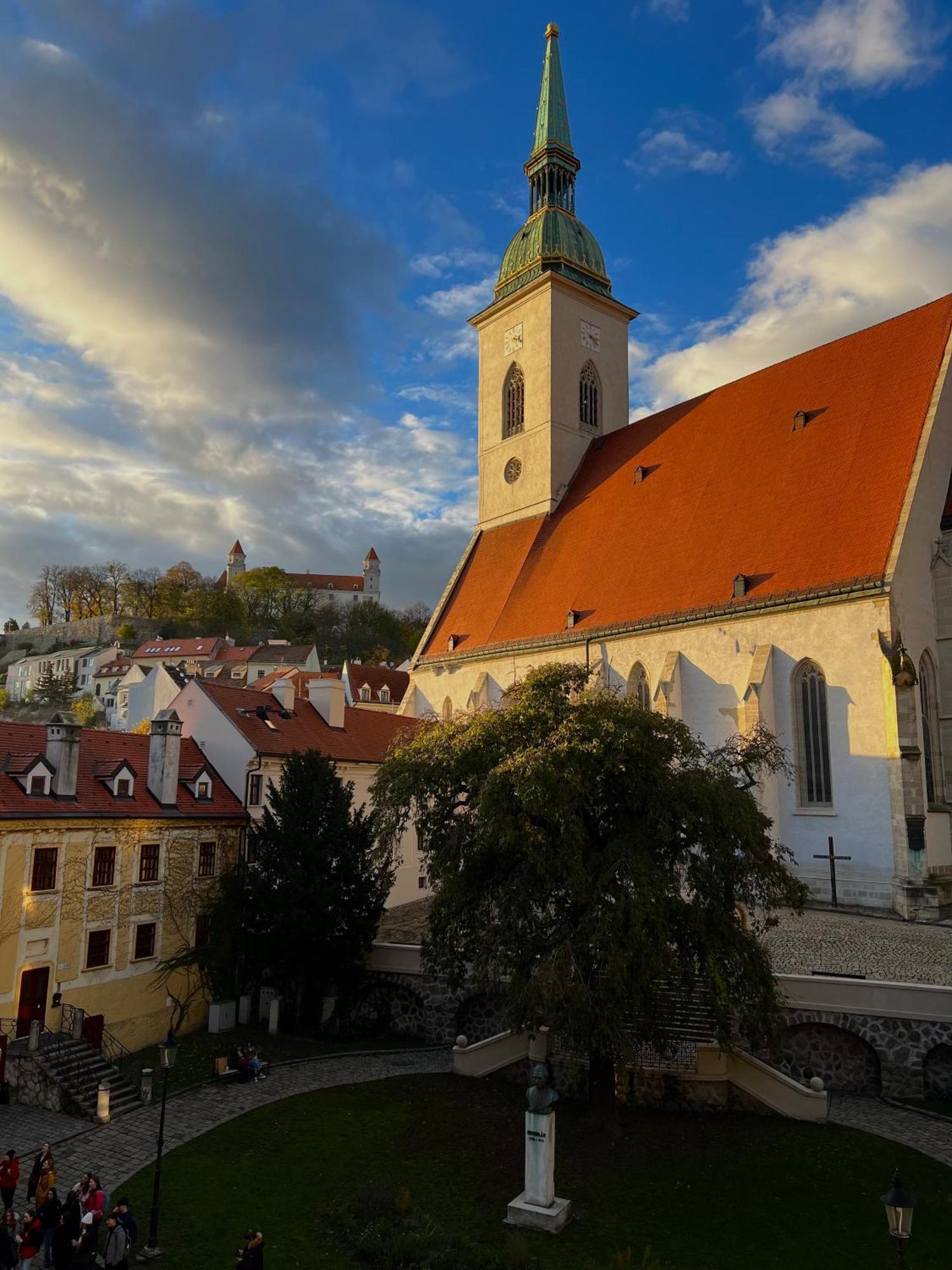 Csaky Palace Bratislava 1 Appartement Buitenkant foto