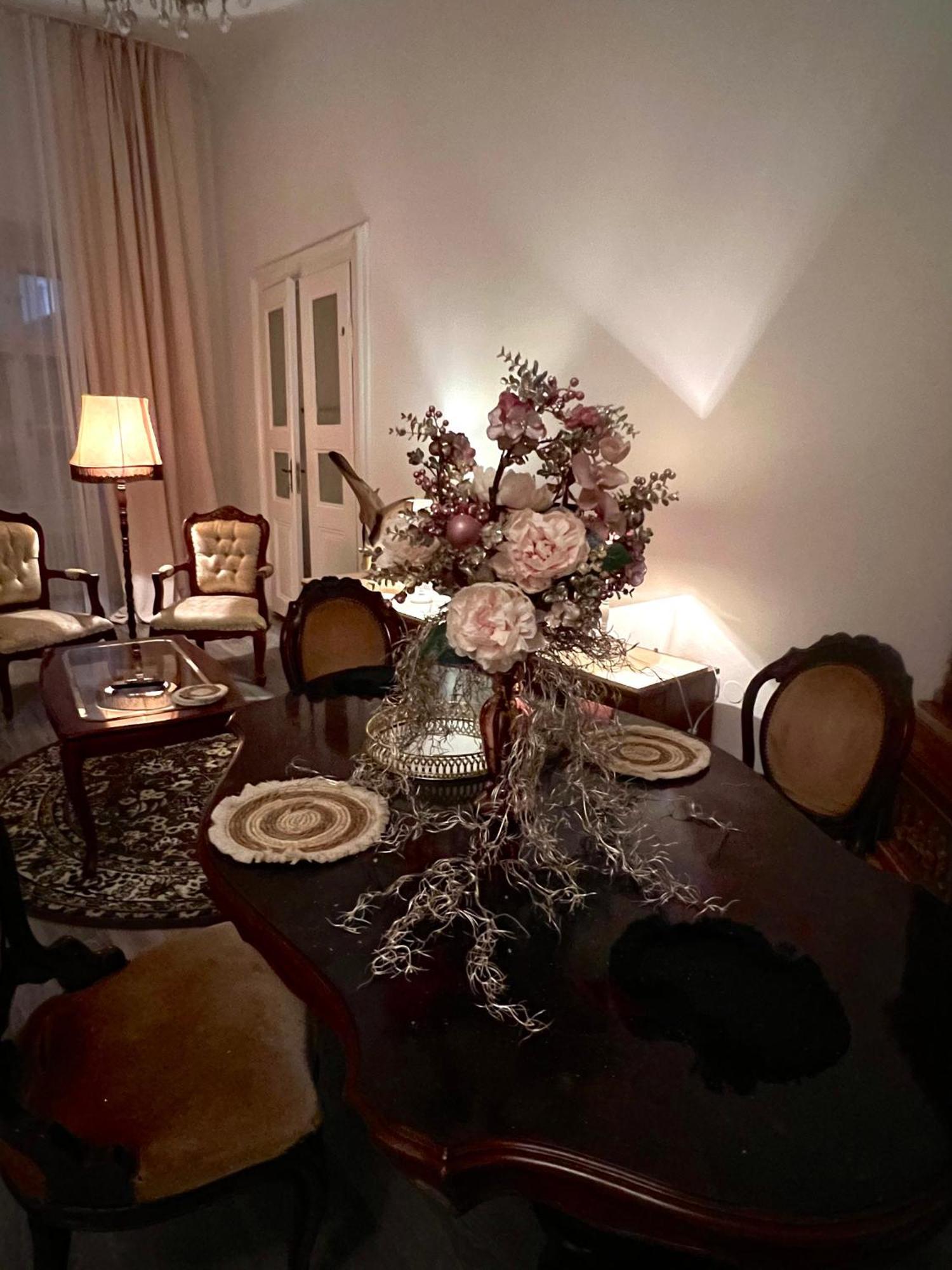 Csaky Palace Bratislava 1 Appartement Buitenkant foto