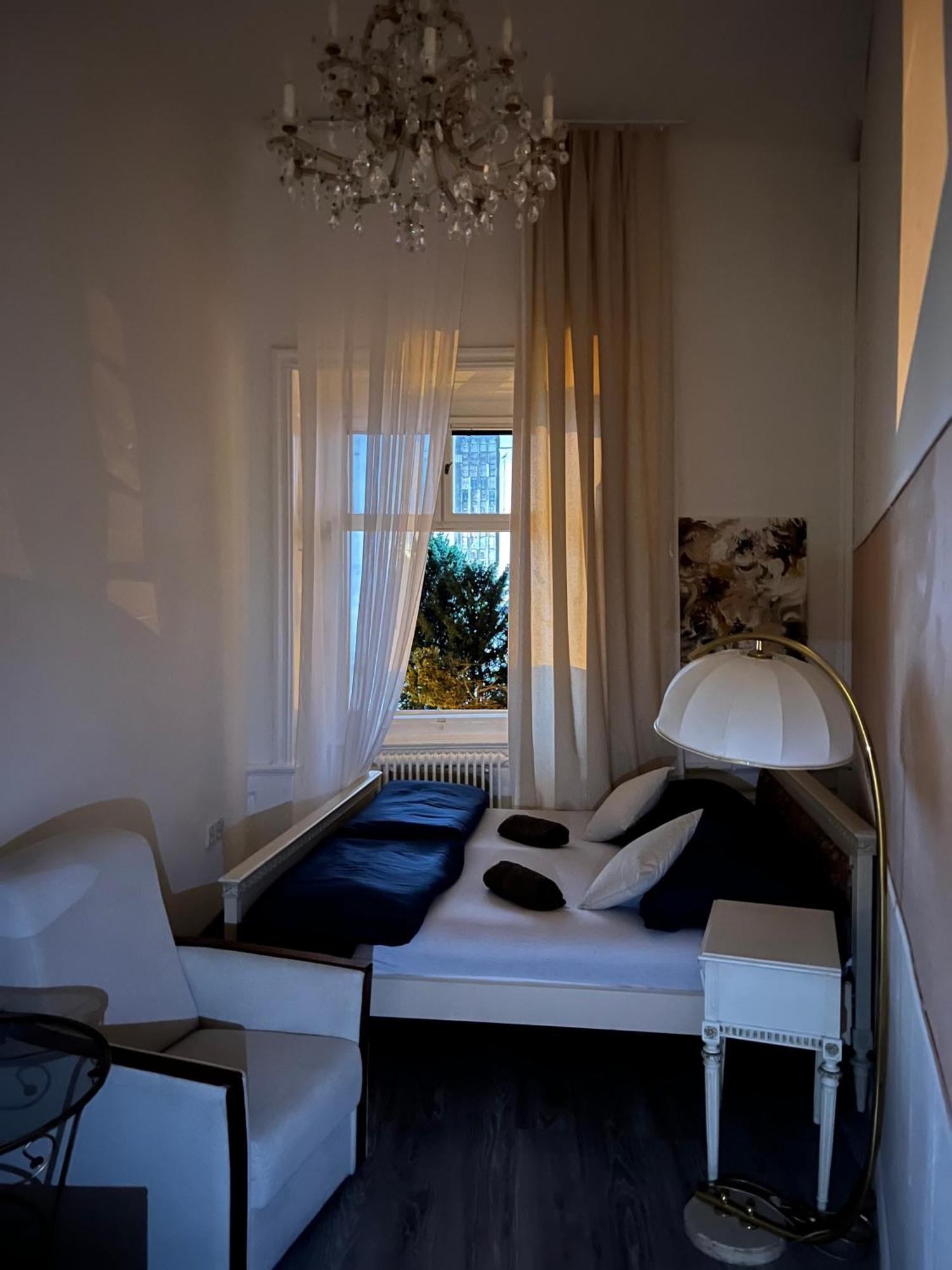 Csaky Palace Bratislava 1 Appartement Buitenkant foto