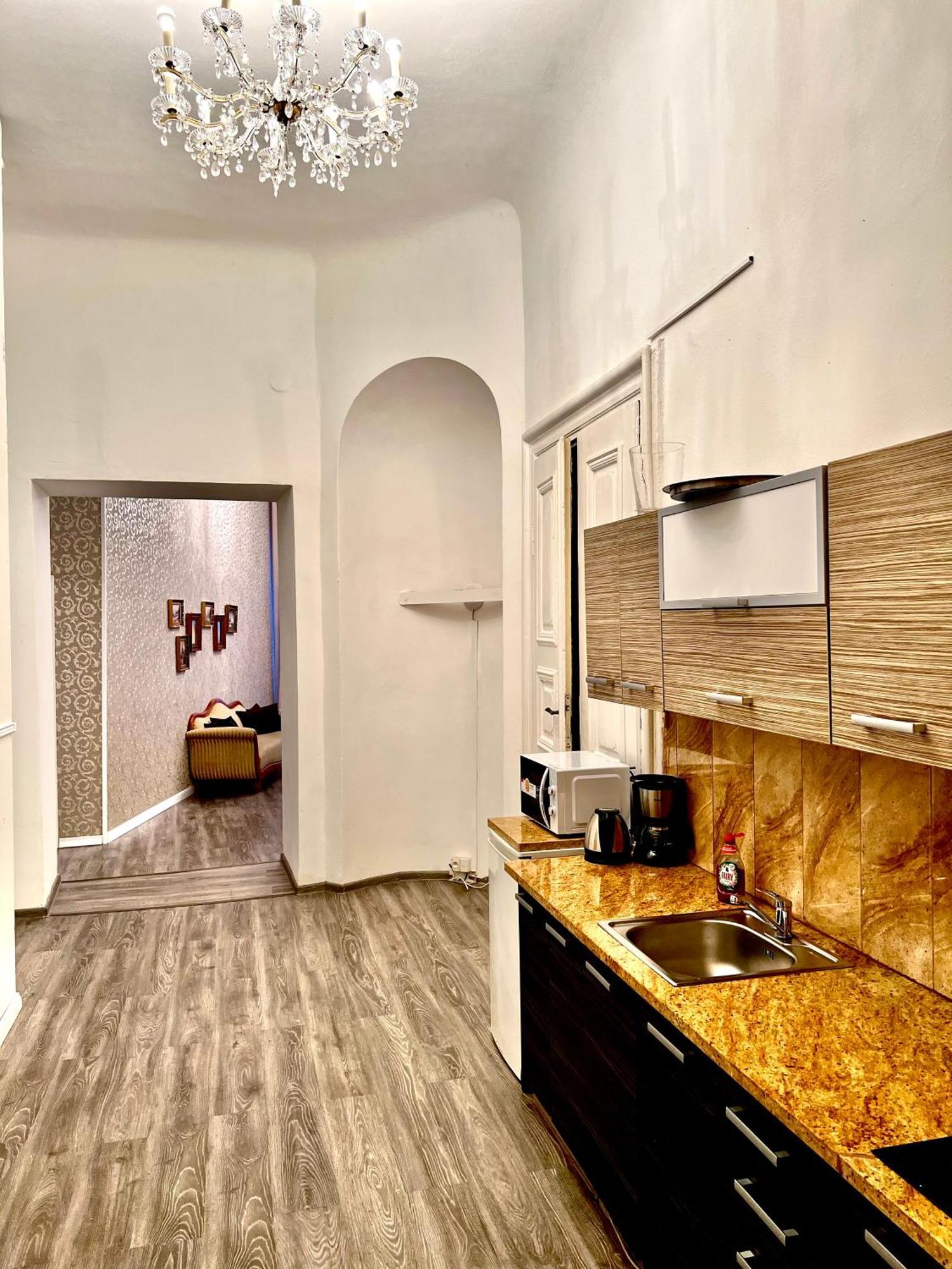 Csaky Palace Bratislava 1 Appartement Buitenkant foto